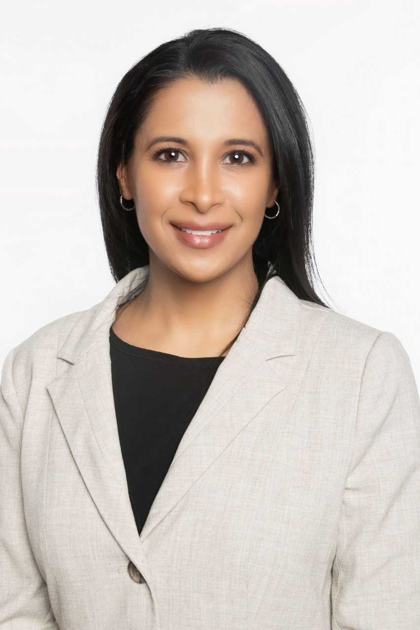 Dr. Nikki Vyas, MD's headshot